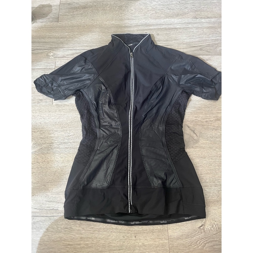Lululemon cycling jersey